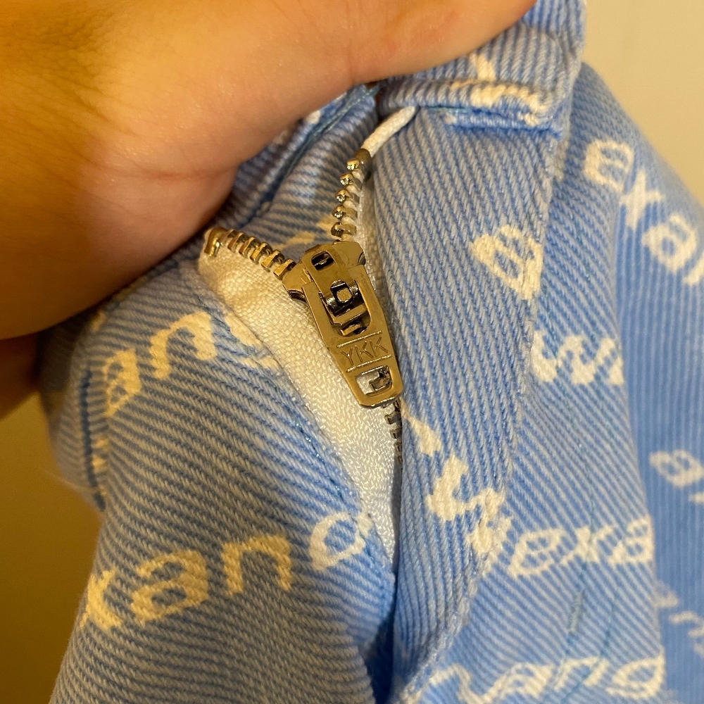 Jeans - Picture 7 of 8